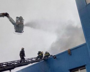 Площадь пожара на складах в Киеве выросла вдвое: новые подробности
