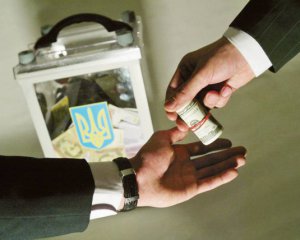 Обеспокоенные фальсификациями: Луценко и Авакова вызвали в Раду