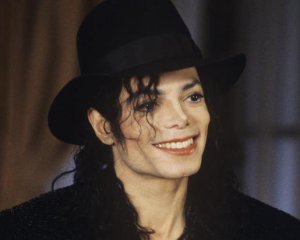 Обвинили в педофелии: показали видео допроса Майкла Джексона
