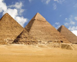 Черные археологи нашли захоронение у пирамиды Хеопса