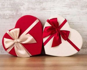 Скільки українці витрачають на подарунки до Дня закоханих