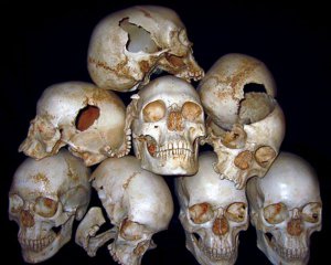 Археологи наткнулись на кучу черепов, из которых извлекли мозг