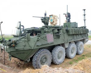 США вирішили поставити БТРи біля кордонів з Росією