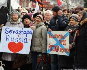 Зажили: пенсіонерів в окупованому Криму підгодовують хто чим може