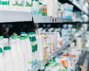 Сравнили цены на молочку в Украине, Польше и Литве