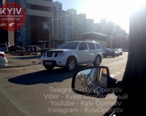 Стал посреди дороги: показали наглого &quot;героя&quot; парковки в Киеве