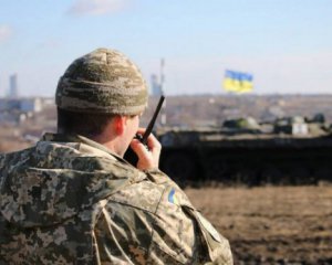 Українці найбільше довіряють волонтерам, армії і церкві