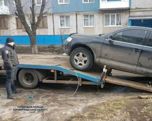 У чоловіка забрали позашляховик за несплачені аліменти