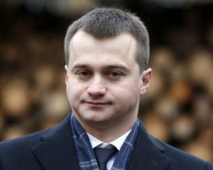 Заместитель главы фракции Порошенко фигурирует в криминале - Аваков