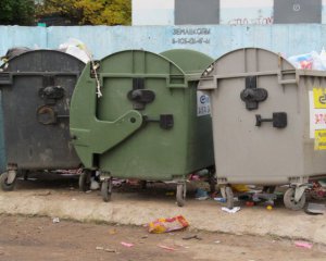 Для сіл громади планують придбати 20 сміттєвих баків, а потрібно 100