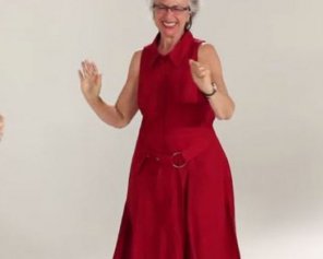 90-річна жінка підкорила мережу активним танцем