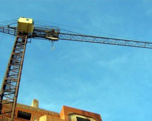 У Розсошенцях впав із висоти 27-річний будівельник