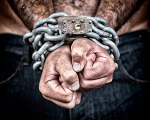 27-летнего мужчину два года держали в рабстве