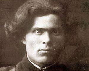 До України можуть повернути прах Нестора Махна