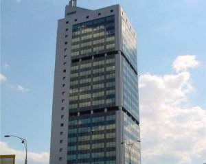 З вікна столичного Апеляційного суду вилетіли тисячі справ