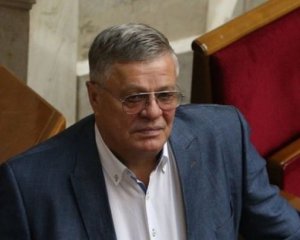 &quot;Срываете заседание некорректным поведением&quot; - Парубий выключил микрофон &quot;оппоблоковцу&quot;