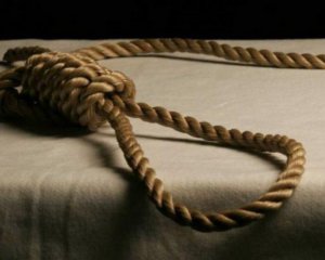 Студентку знайшли мертвою в літньому душі