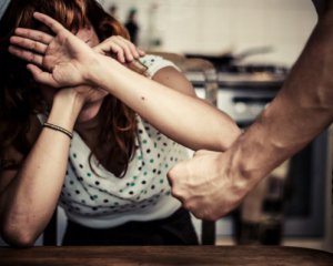 Майже 90 тис. українок стали жертвами домашнього насилля