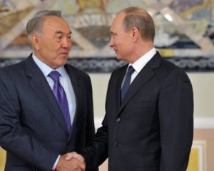 Назарбаєв обговорив свою відставку з Путіним