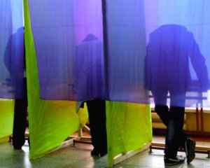 Куди і з чим звертатися українцям, щоб проголосувати не за місцем реєстрації