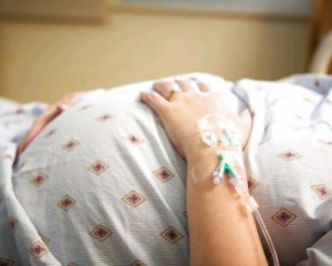 Медики відреагували на скандал зі смертю породіллі та немовляти