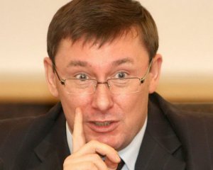 Кандидат у президенти вимагає від Порошенка звільнити Луценка