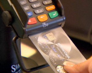 Експерт назвав переваги безконтактних банківських карток