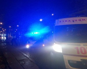 Киянина пошматувало вибухом невідомої капсули