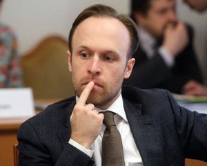 На Банковій відповіли на чутки про звільнення заступника глави АП