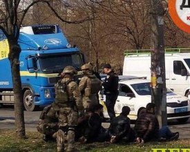 Правоохранители задержали кавказцев, которые перевозили оружие