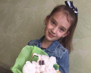 9-летнюю девочку на глазах у матери убили качели