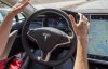 Tesla подстроит свой автомобиль под украинские дороги