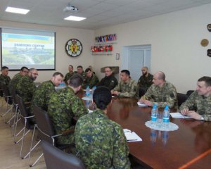 В Украину прибыли канадские саперы-инструкторы