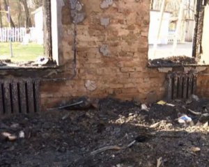Дотла сгорела сельская школа: местные подозревают поджог
