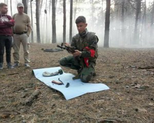 Зброєзнавство, картографія, рукопашний бій — полтавців запрошують на навчання