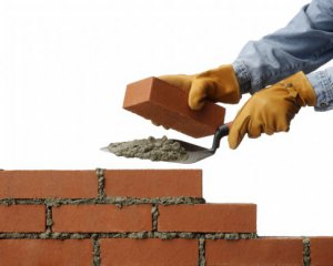 У Коломацькій ОТГ реставрують приміщення амбулаторії