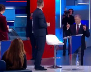 19 квітня на стадіоні побачимось - Порошенко