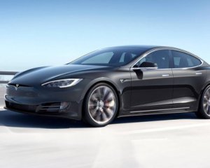 Показали, что будет с броневиком Tesla после обстрелов