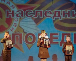 У Севастополі діти співали пісні про Сталіна