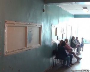 Врачи массово увольняются, лекарств нет: что происходит в Крыму