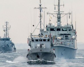 Корабли с моря отправляет в аэропорт: как Россия ведет электронную войну