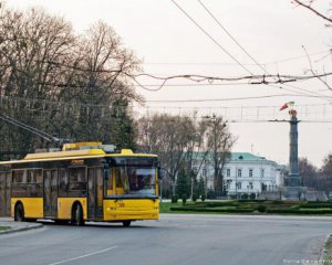 На мониторы в троллейбусы потратят почти 2 миллиона гривен