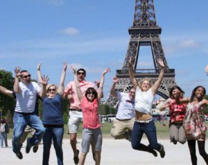 Навчання у Франції подорожчає вдесятеро: для кого і чому