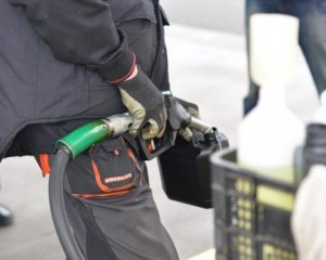 Як скорочення поставок із Білорусі вплине на вартість пального: оцінки експертів