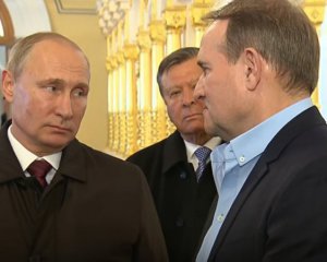 Медведчук похизувався, що він кум Путіна