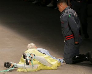Модель померла на подіумі