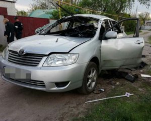 Мужчина бросил гранату в авто: водитель в тяжелом состоянии