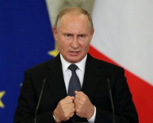 Путин подписал указ о российских паспортах для украинцев
