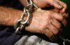 Руки в наручниках и 5-метровая цепь: мужчину держали в рабстве