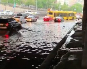 Киев затопил мощный ливень: фото и видео